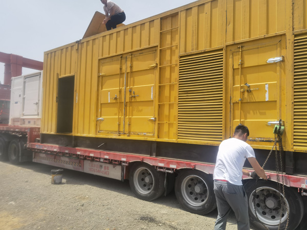 突泉除了负载情况和发动机维护，还有哪些因素会影响 200kw 柴油发电机的油耗？