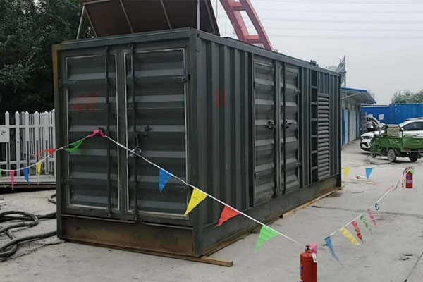 突泉发电机租赁空气滤清器多久更换一次？