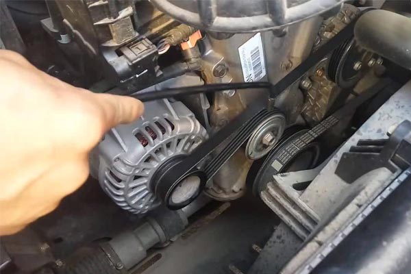 突泉转速传感器的工作原理是什么？