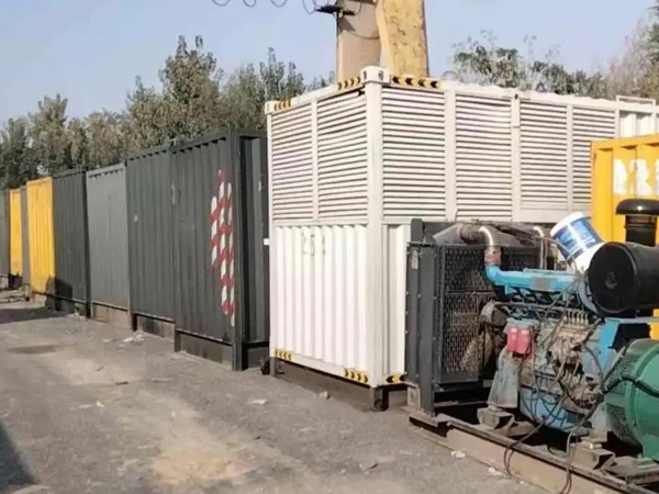 突泉200KW柴油发电机机组每小时油耗是多少？